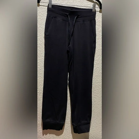Lululemon Ready To Rulu Jogger Crop in Black Size 2 - Picture 7 of 13